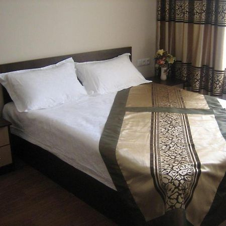 Kausar Hotel อัลมาตี ภายนอก รูปภาพ